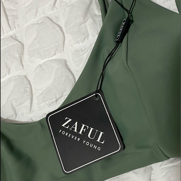BRAND NEW Zaful Swim Suit - Picture 5 of 6
